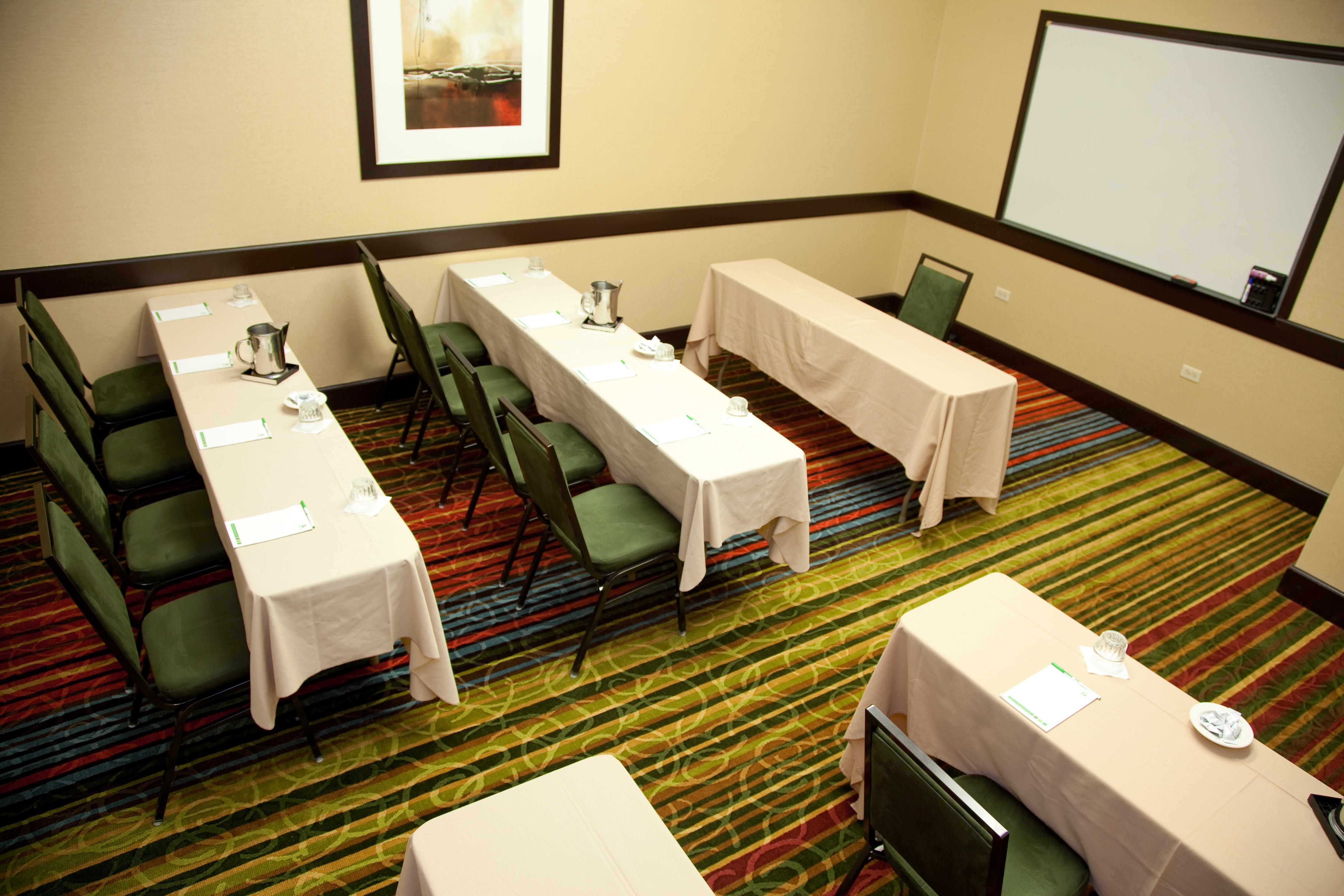 Holiday Inn Hotel & Suites Chicago Northwest - Elgin By Ihg Esterno foto